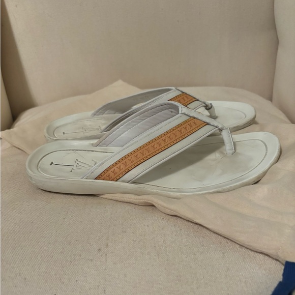 Louis Vuitton white sandals - Picture 7 of 8